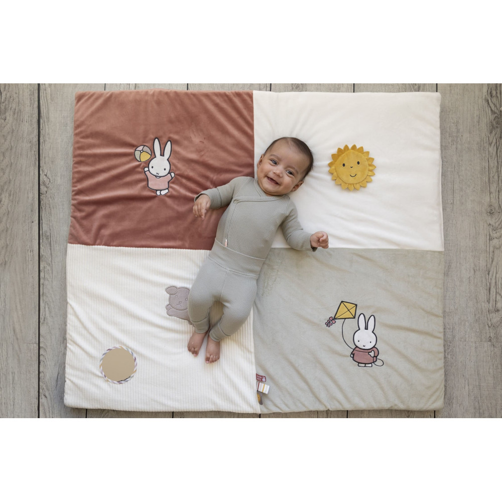 Grand tapis de jeu bébé Miffy Fluffy rose, lapins et activités d'éveil.  100cm.